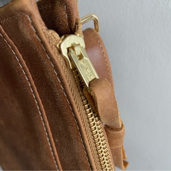 Forest Bags | Leather Shoulder Crossbody Hobo Bag - Picture 4 of 13